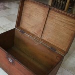 leoque-antique-furnitures-wooden-narra-chest-3