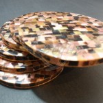 leoque-dining-accessories-mother-of-pearl-coasters