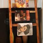 towel-clothes-magazine-rack-bar-tribal-themed-4