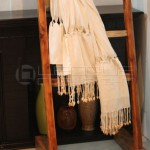 towel-clothes-magazine-rack-bar-tribal-themed-5