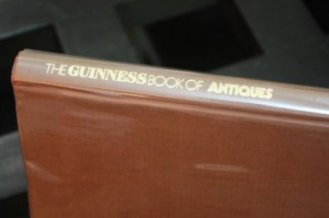 the-guinness-book-of-antiques (1)