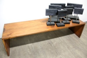 long-wide-display-bench
