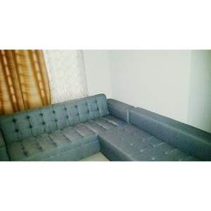 Fully upholstered sofa set