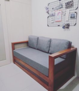 Sofa bed with pull out bed